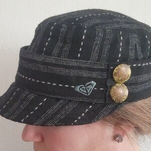 Vintage Y2K Roxy Black Wool Blend Cadet Hat Newsboy Cap Pinstripe Buttons,